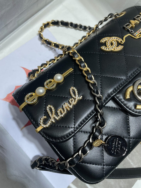 Dragons Bags Detail