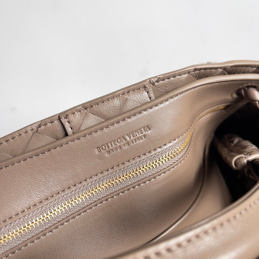new-luxury-designer-bags-nm10684