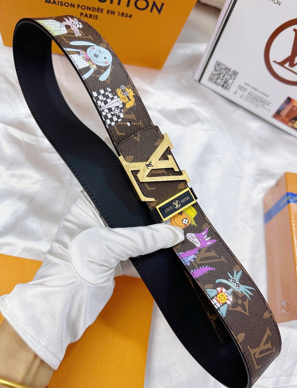 Dragons Bags ln Luxury Belt --110211