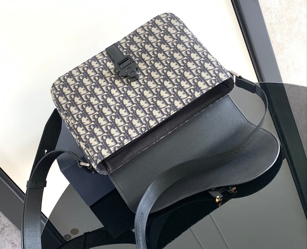 Dragons BagsDiorn Luxury Bag --115160