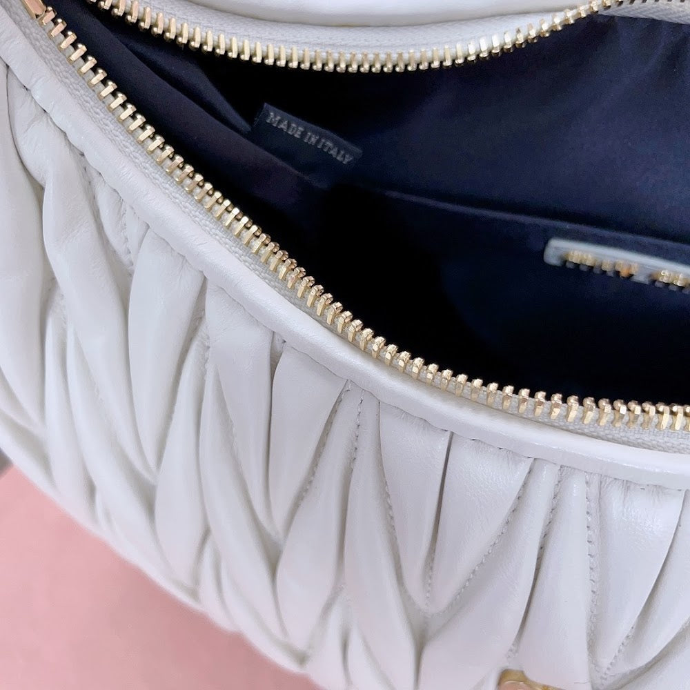Dragons Bags Miun Miun Luxury Bag --123245