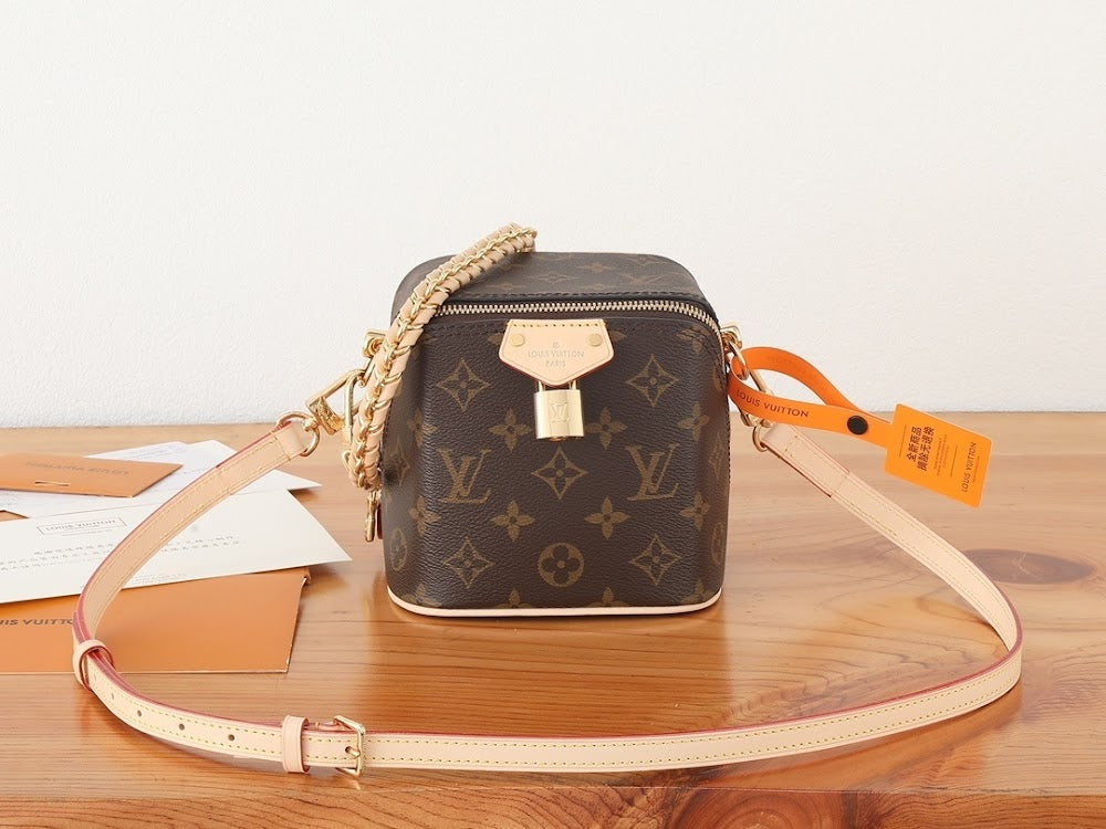 Dragons Bags ln Luxury Bag --97323
