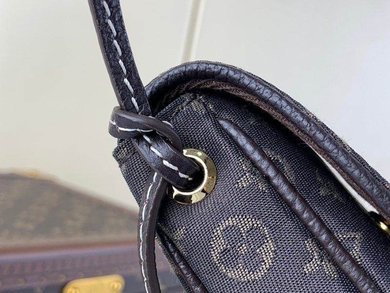 Dragons Bags ln Luxury Bag --68467