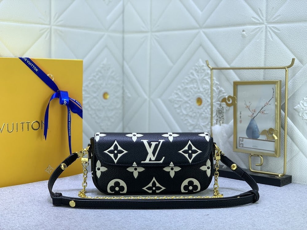 Jessica Bags ln Luxury Bag --75815