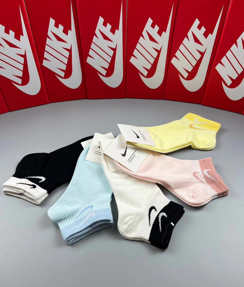Dragons Bags Premium Luxury Socks --98215