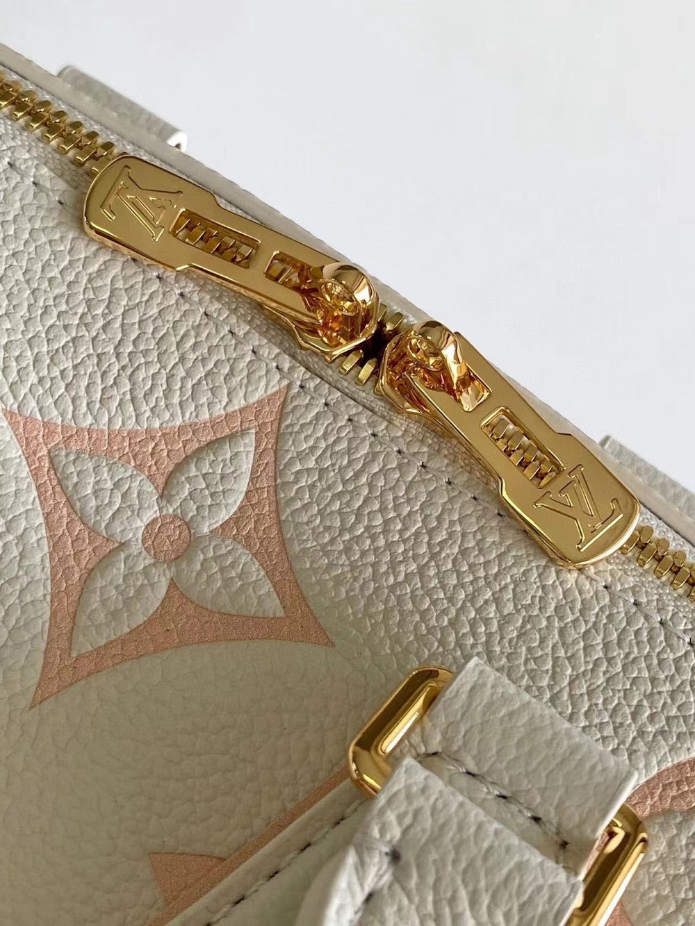 Dragons Bags ln Luxury Bag --97050