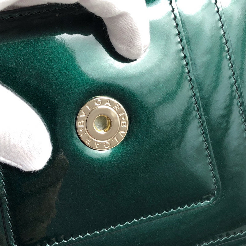 Dragons Bags Detail