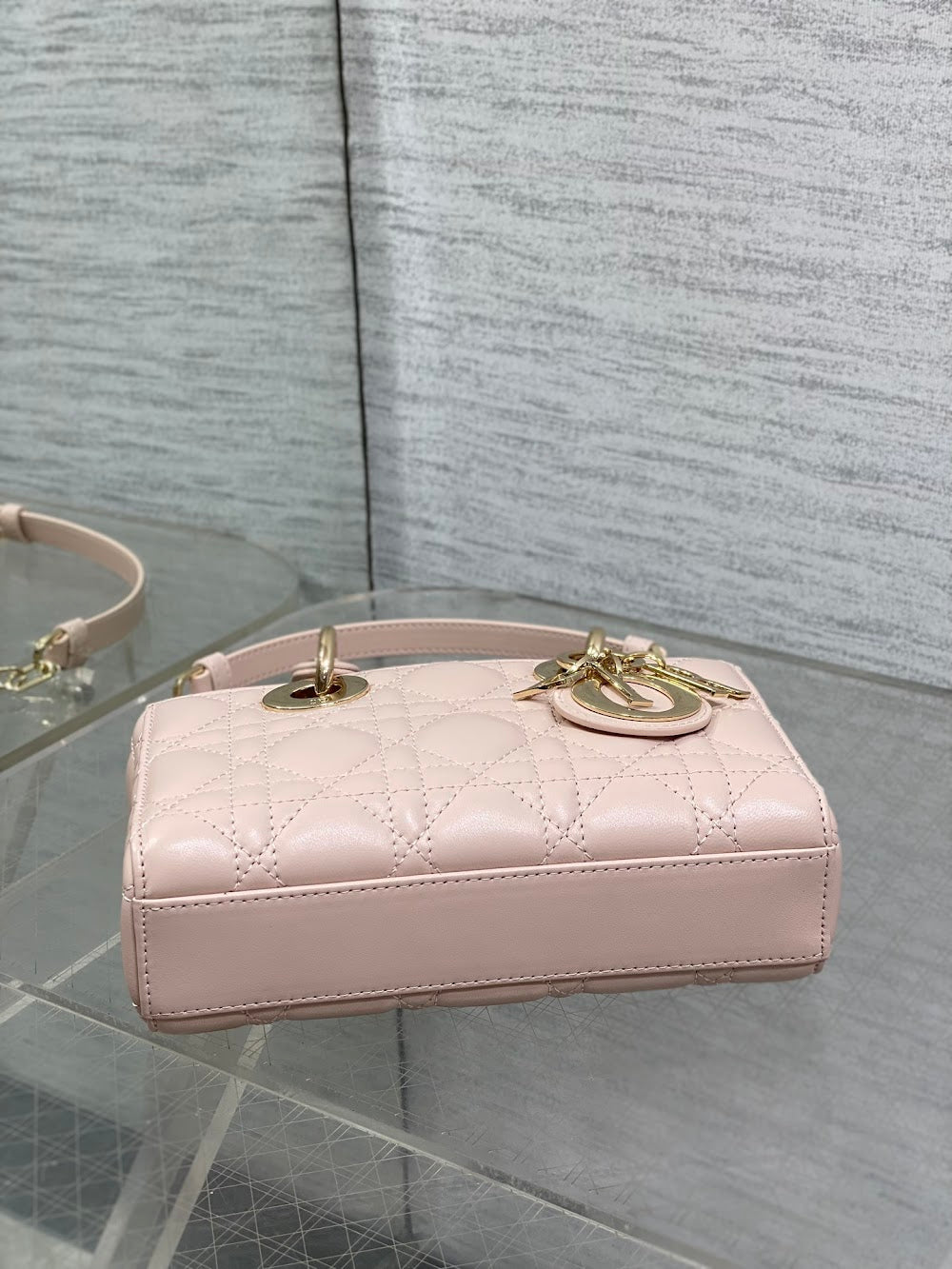 Dragons BagsDiorn Luxury Bag --116192