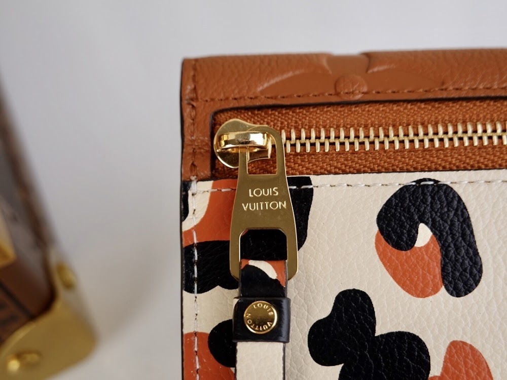 Dragons Bags ln Luxury Bag --60632