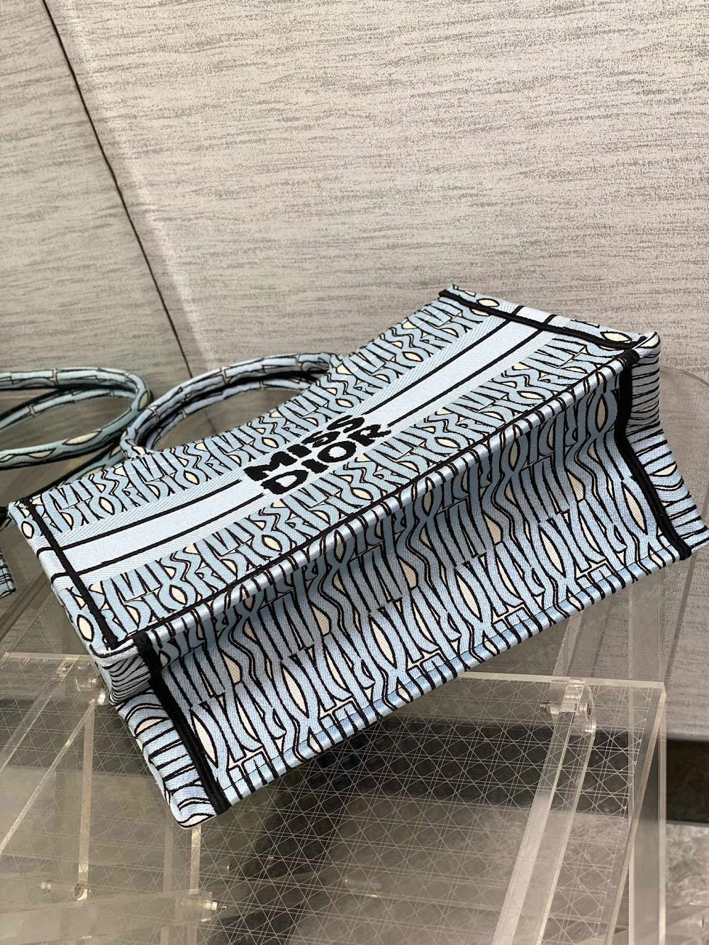 new-luxury-designer-bags-nm16084