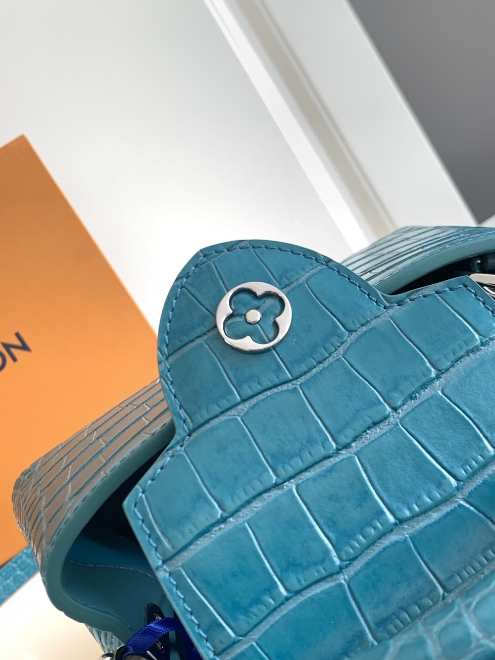 Dragons Bags ln Luxury Bag --96817