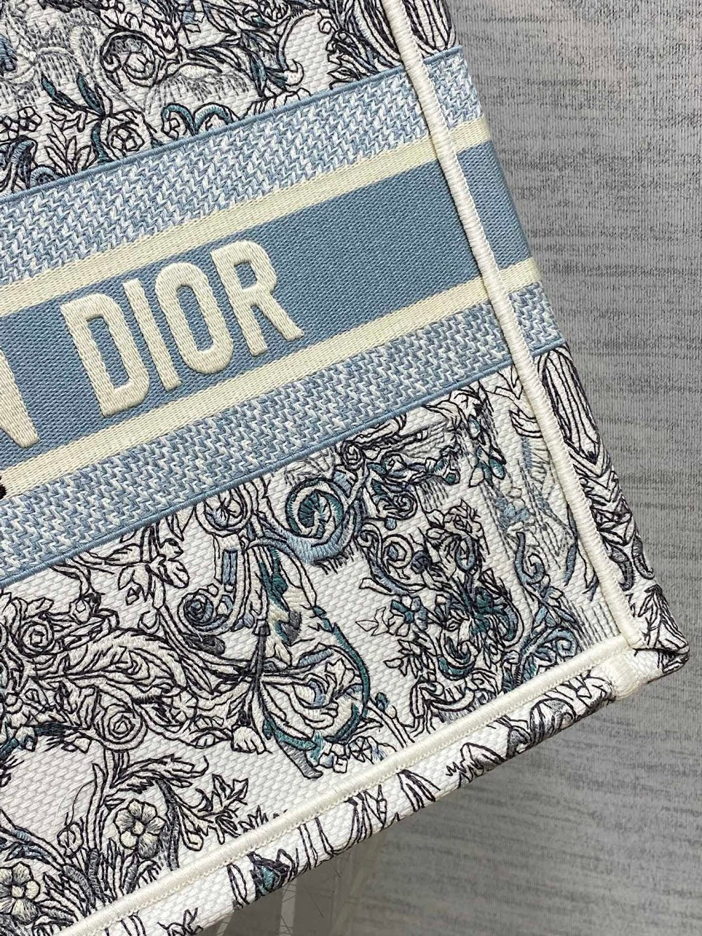Dragons BagsDiorn Luxury Bag --115275