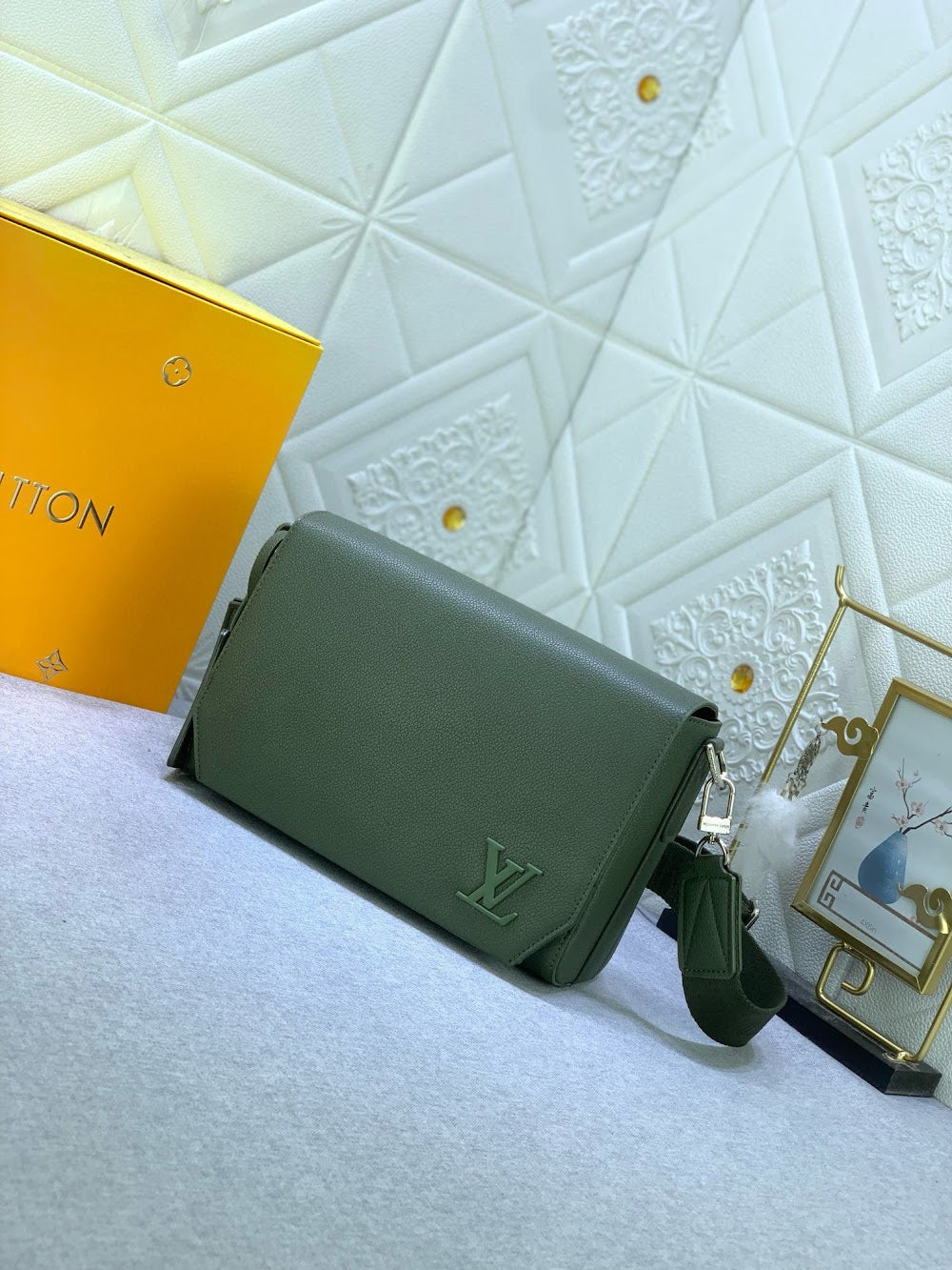 Dragons Bags ln Luxury Bag --71360
