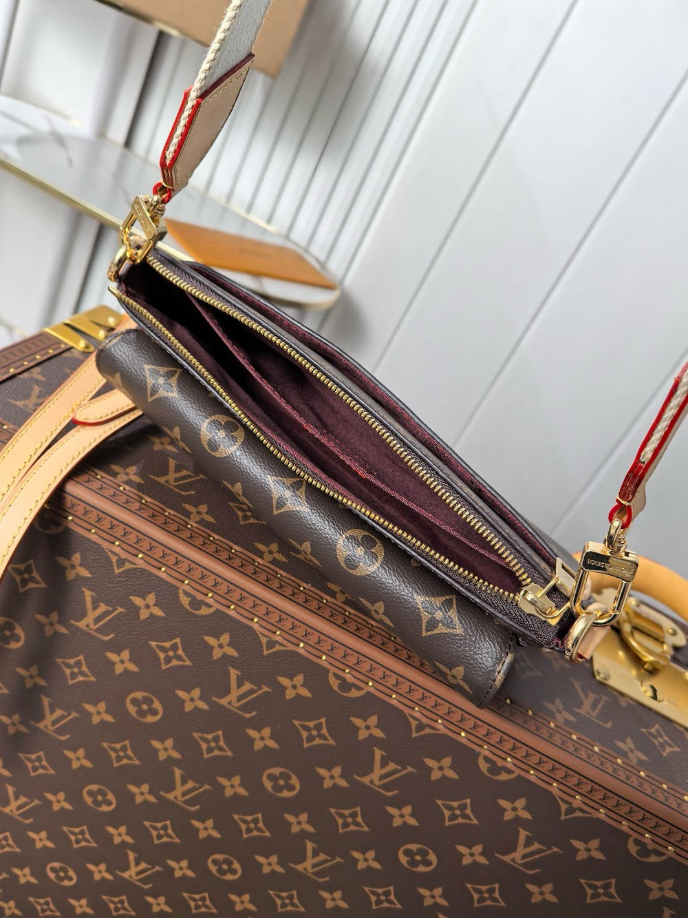 Dragons Bags ln Luxury Bag --81561