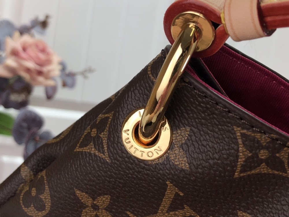 Dragons Bags ln Luxury Bag --97071