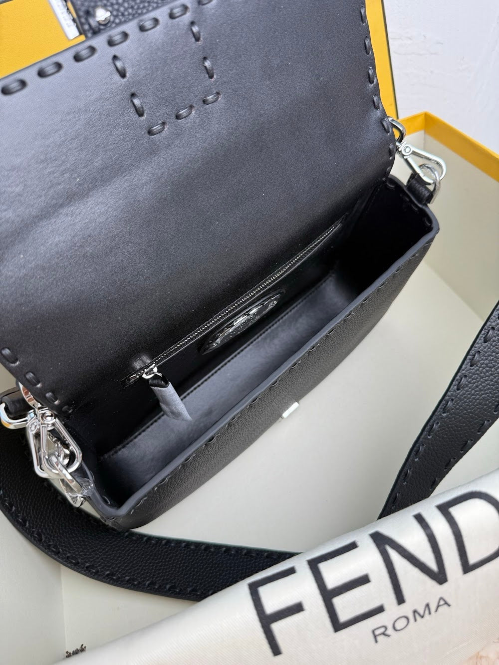new-designer-premium-bags-nm15704