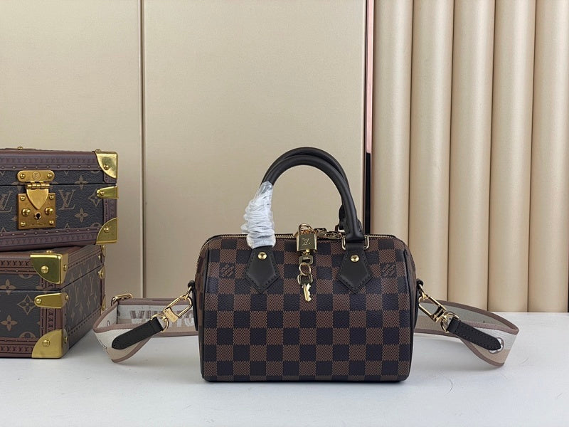 Dragons Bags ln Luxury Bag --68357