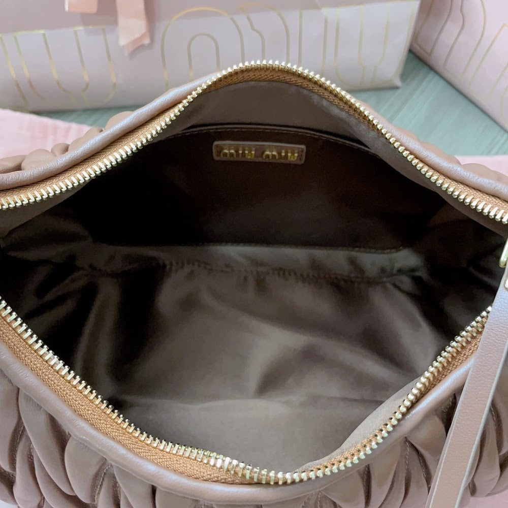 Dragons Bags Miun Miun Luxury Bag --123243