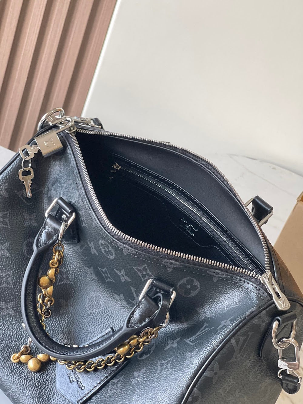 Dragons Bags ln Luxury Bag --97389