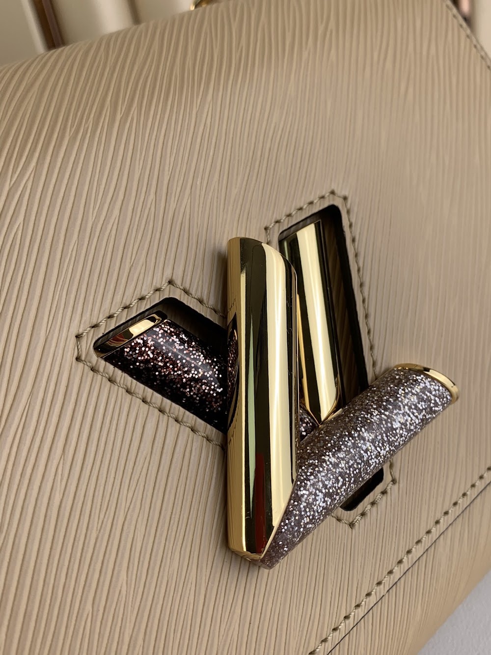 Dragons Bags ln Luxury Bag --67658