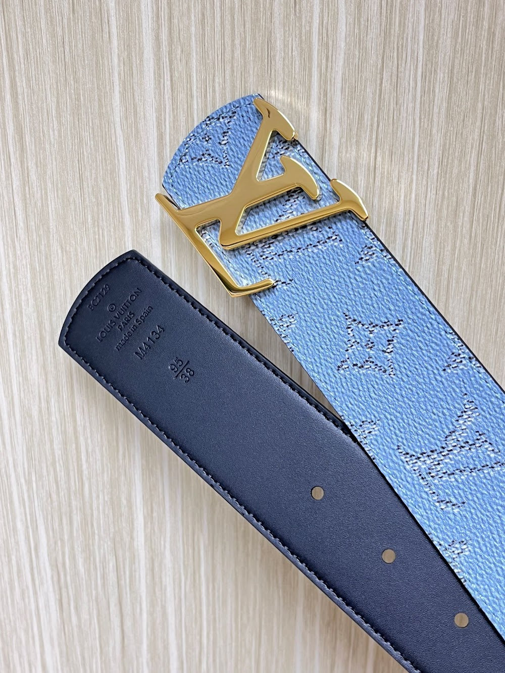 Dragons Bags ln Luxury Belt --100570