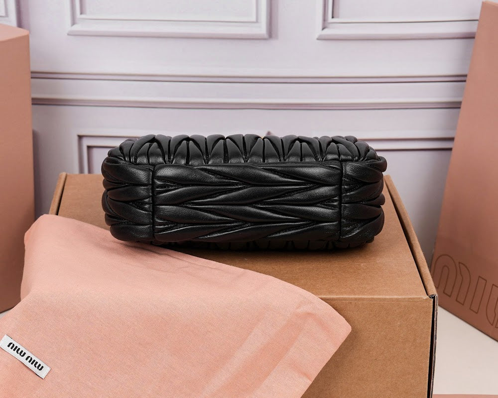 Dragons Bags Miun Miun Luxury Bag --123609