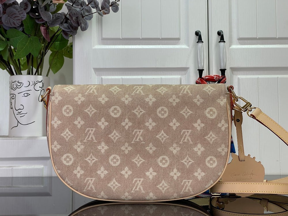 Dragons Bags ln Luxury Bag --97131