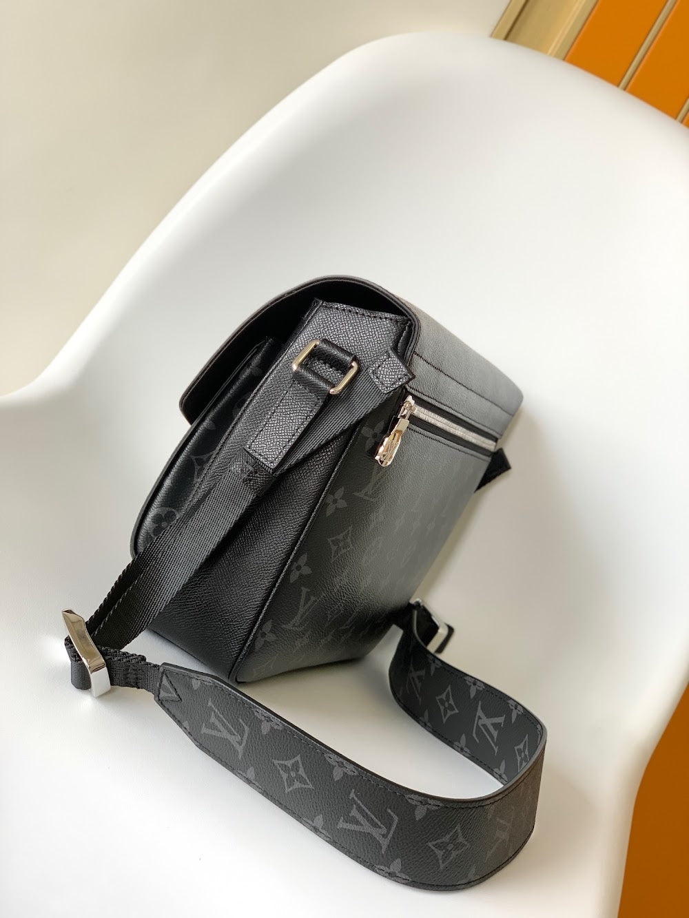 Dragons Bags ln Luxury Bag --71110