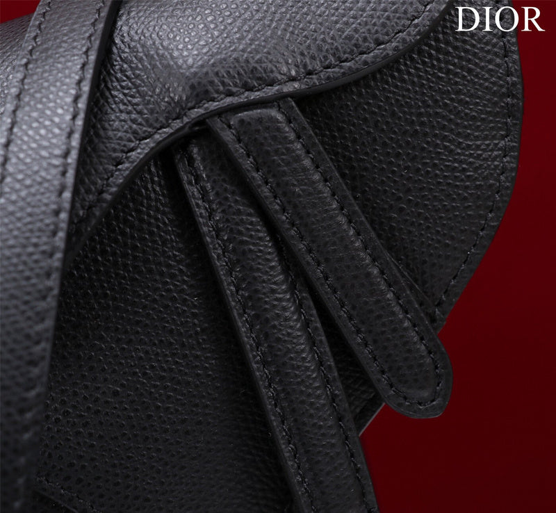 Dragons Bags Detail