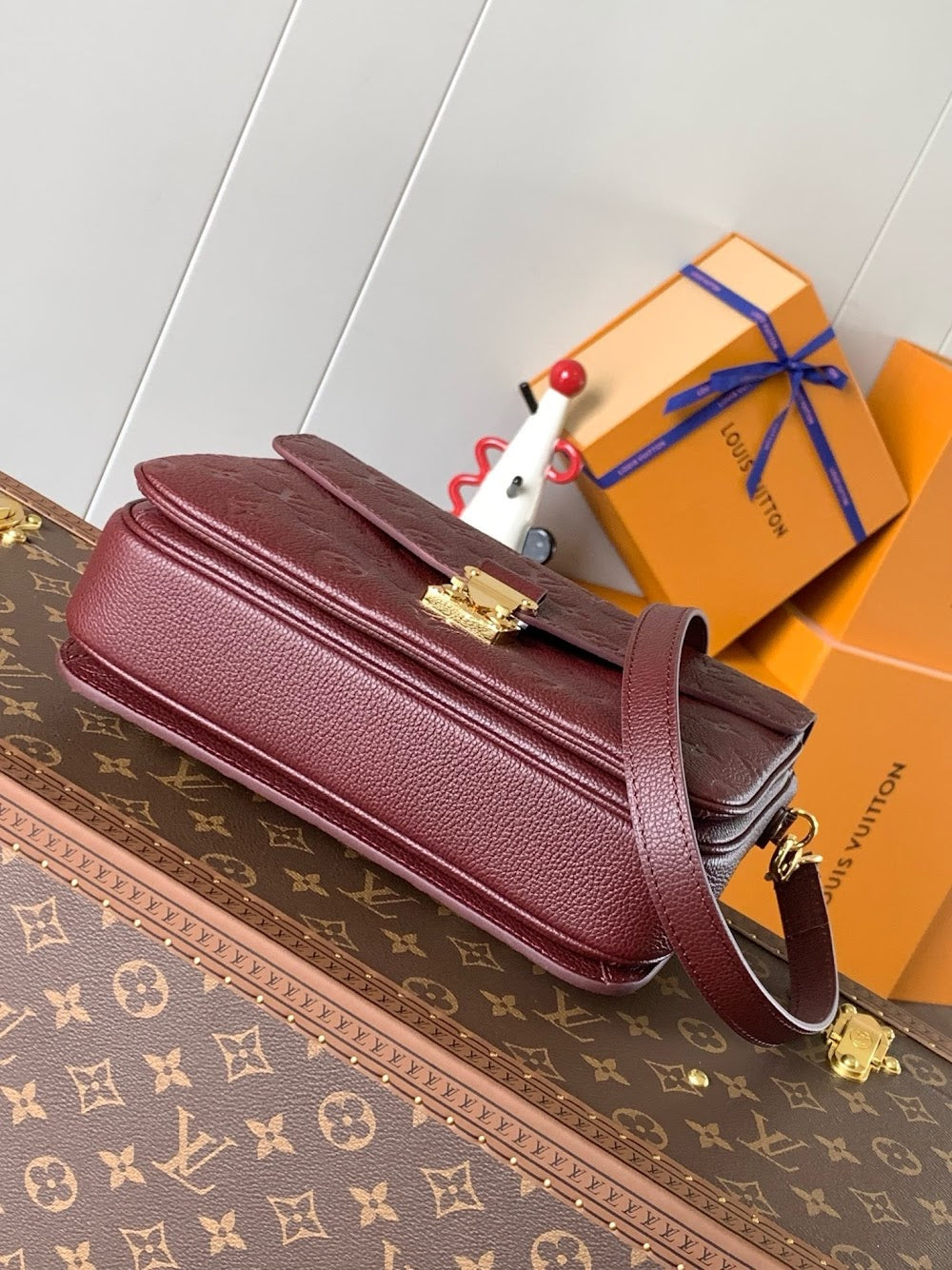 Dragons Bags ln Luxury Bag --81812