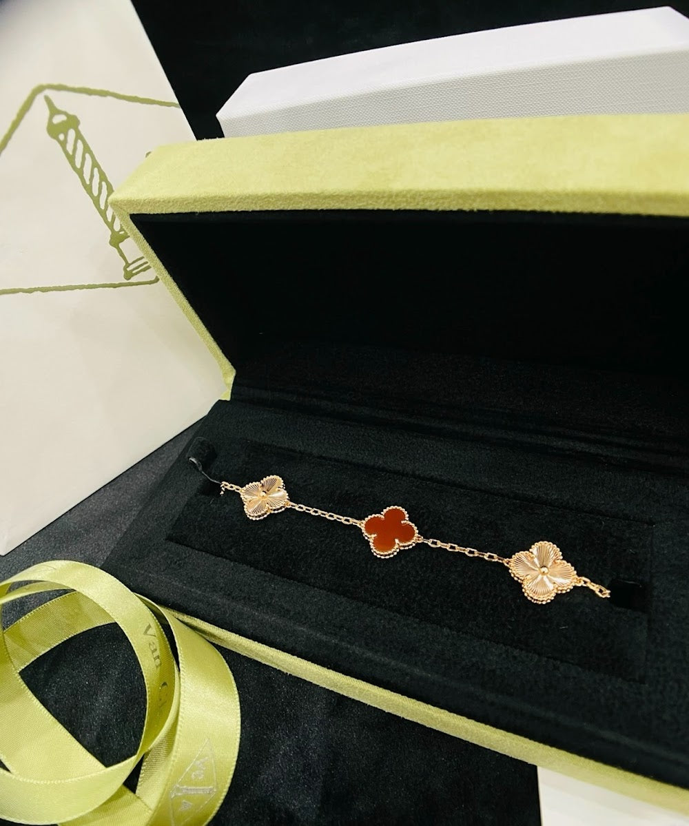 Dragons Bags VCA Luxury Jewelry --51729