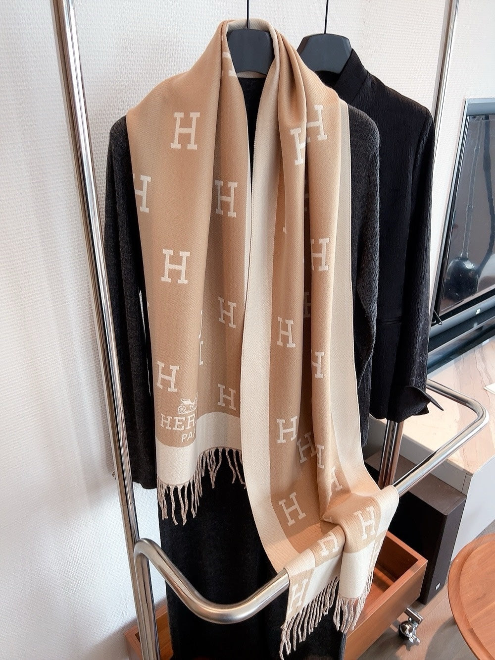 Dragons Bags Premium Designer Scarf --98871