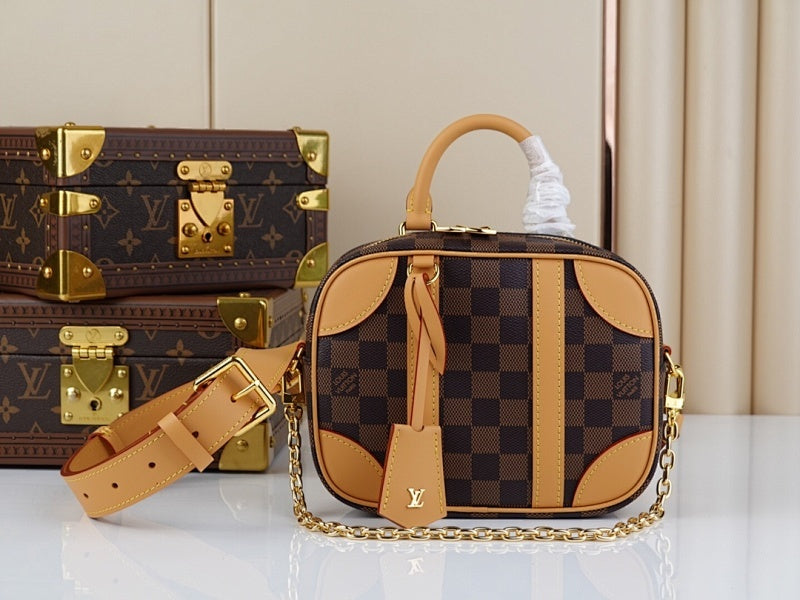 Dragons Bags ln Luxury Bag --66752