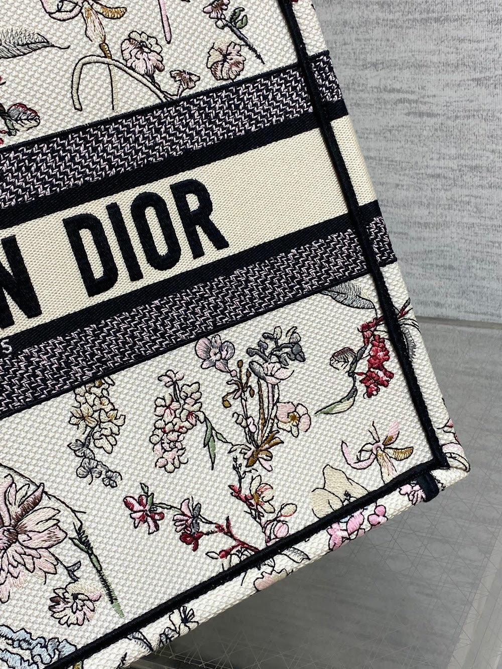 new-designer-premium-bags-nm16869
