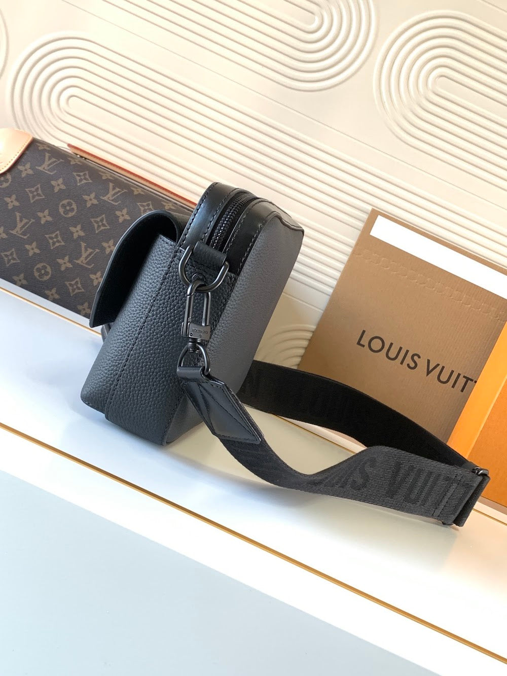 Dragons Bags ln Luxury Bag --71010