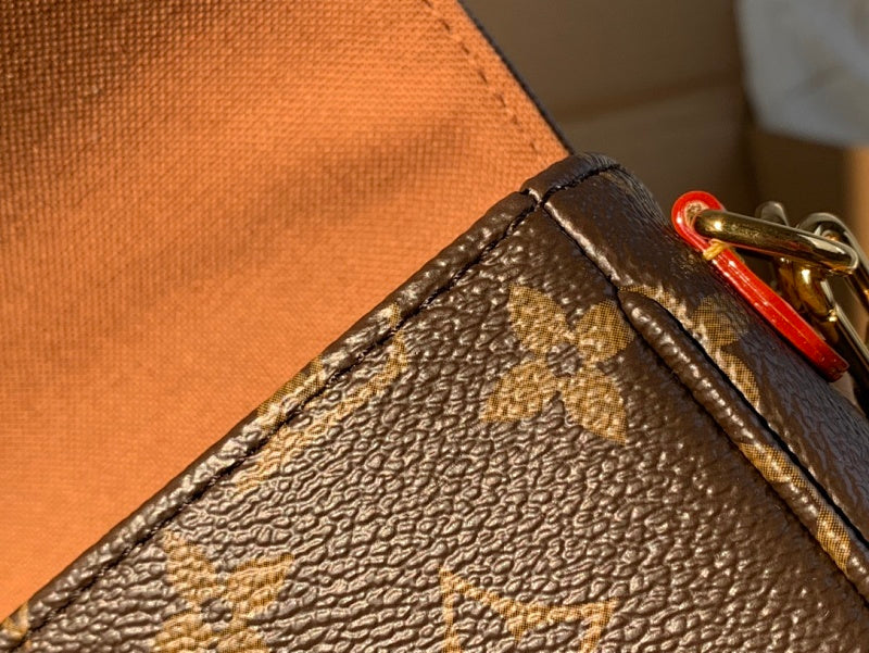 Dragons Bags ln Luxury Bag --61458