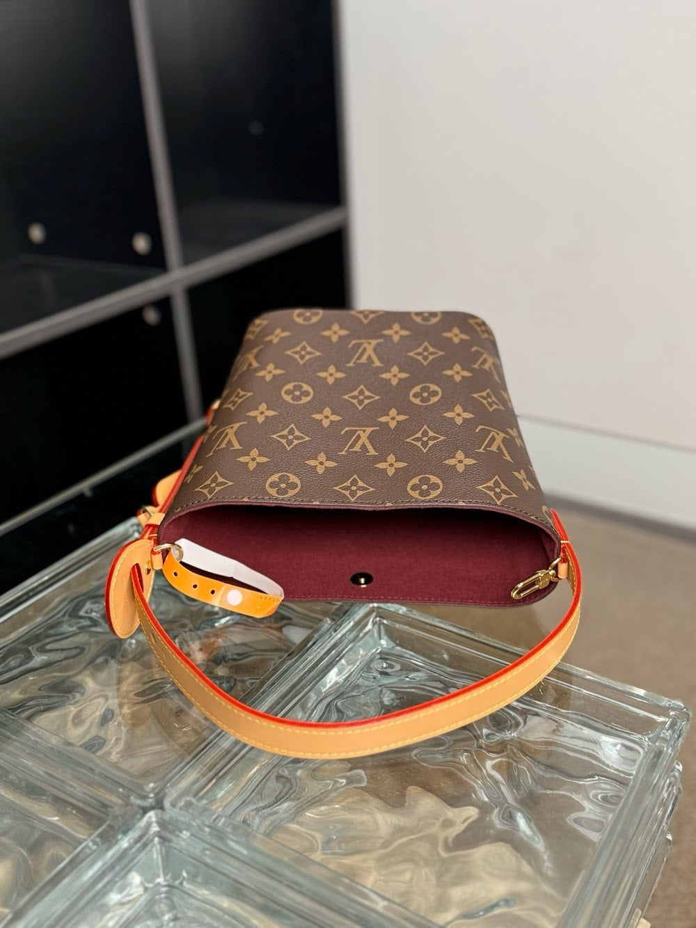 Dragons Bags ln Luxury Bag --81805