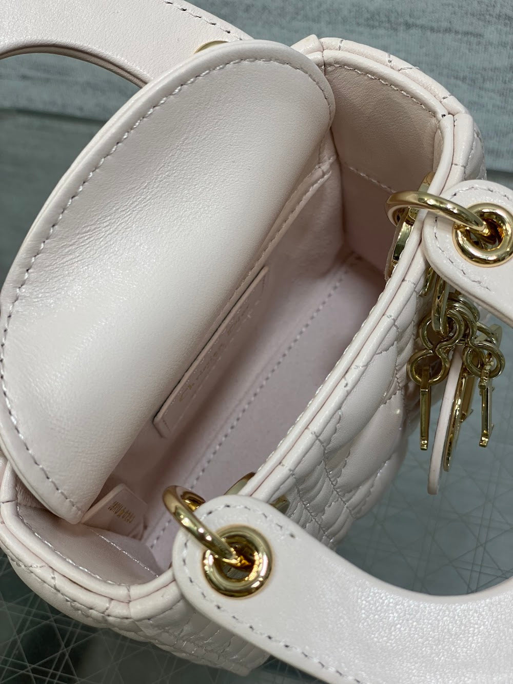Dragons BagsDiorn Luxury Bag --114980