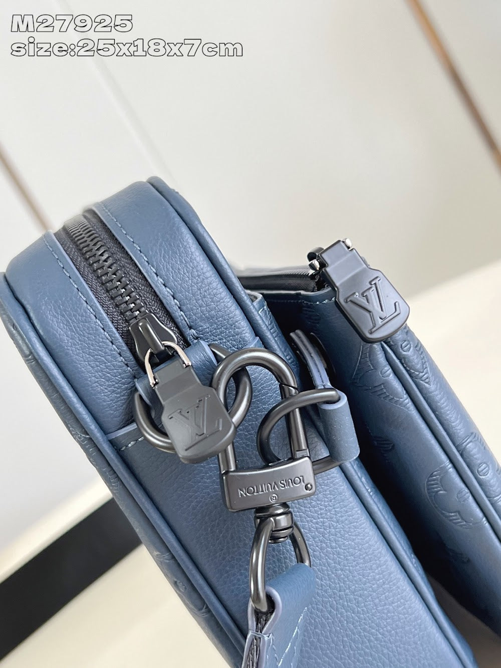 Dragons Bags ln Luxury Bag --97565