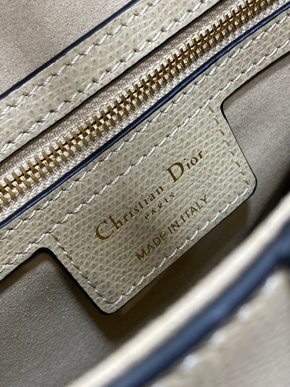 Dragons BagsDiorn Luxury Bag --114999