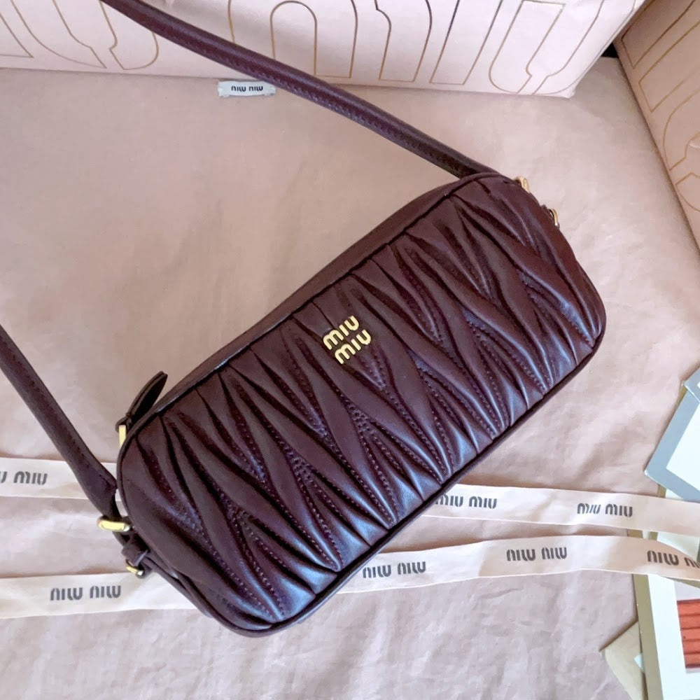 Dragons Bags Miun Miun Luxury Bag --122635