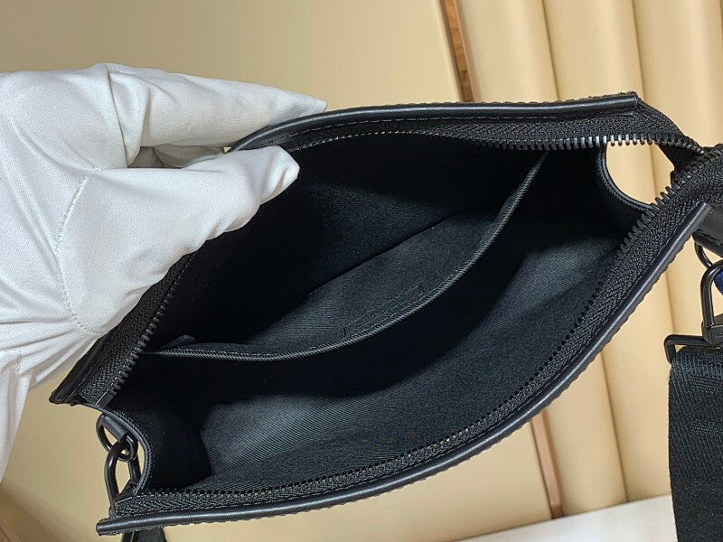 Dragons Bags ln Luxury Bag --67336