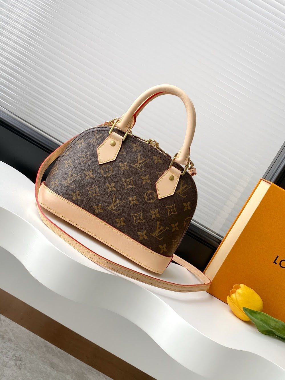 Dragons Bags ln Luxury Bag --81790