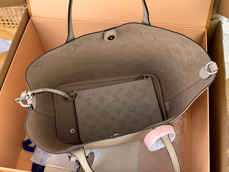 Dragons Bags ln Luxury Bag --68278