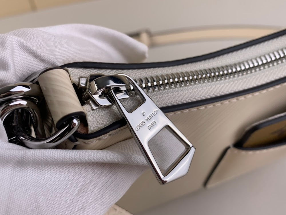 Dragons Bags ln Luxury Bag --67937