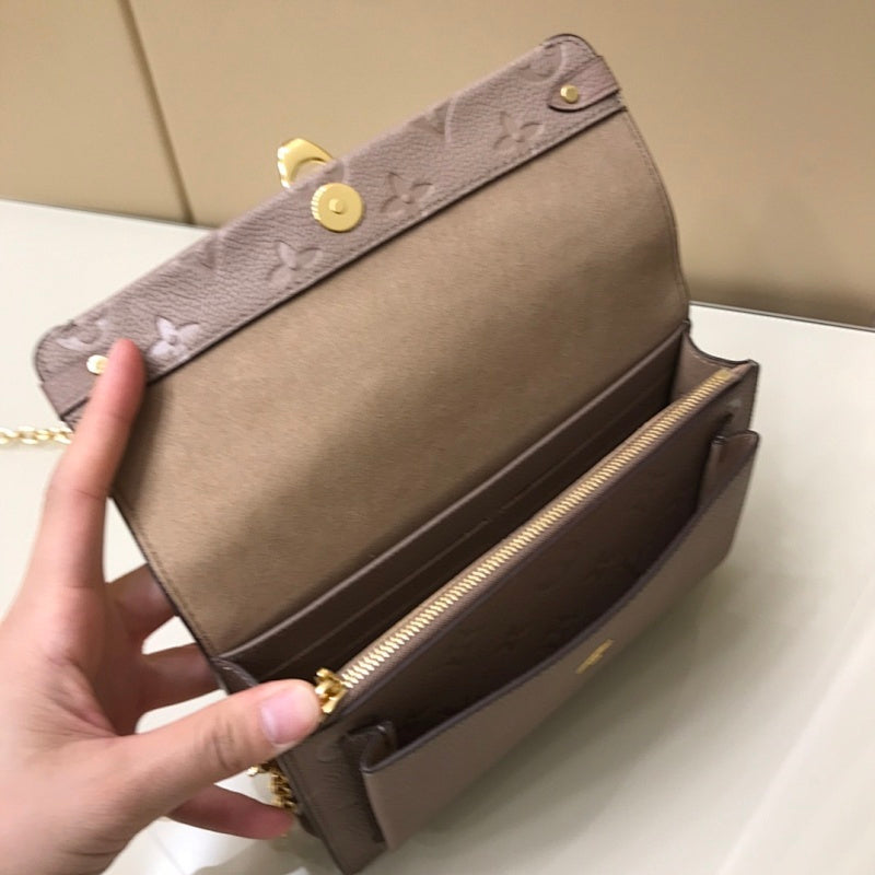 Dragons Bags ln Luxury Bag --60213