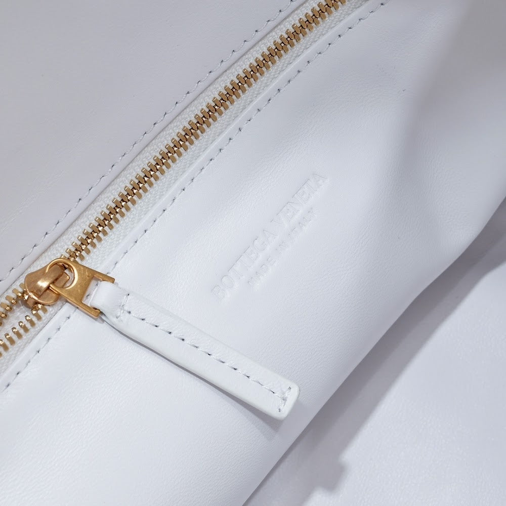 new-luxury-designer-bags-nm10560