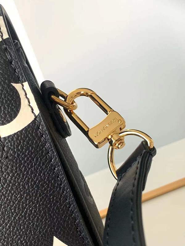 Dragons Bags ln Luxury Bag --56390