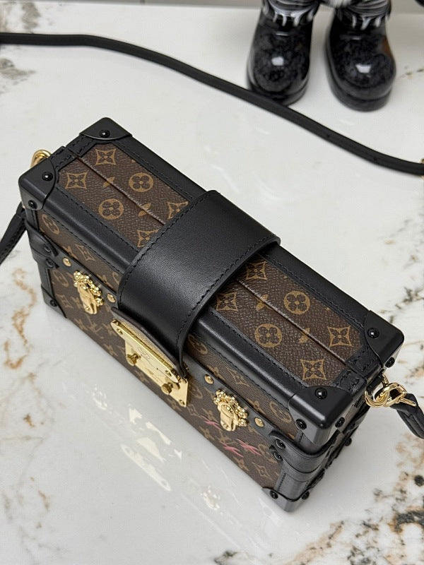 Dragons Bags ln Luxury Bag --81871