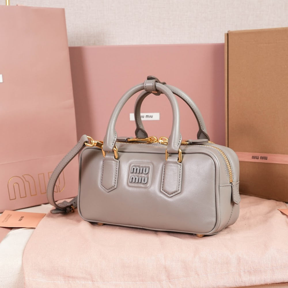 Dragons Bags Miun Miun Luxury Bag --123523